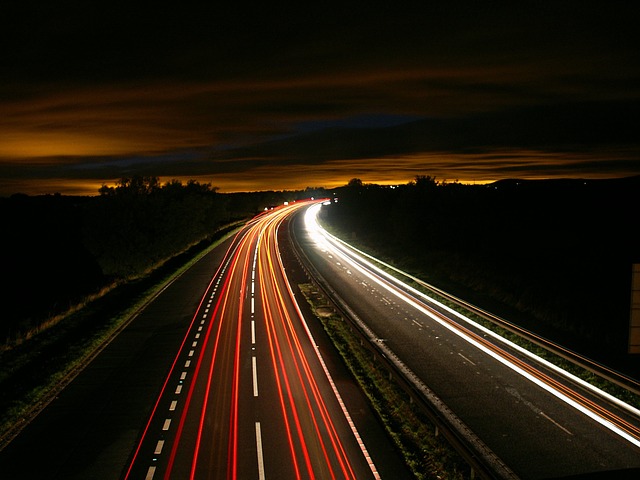 noční dálnice